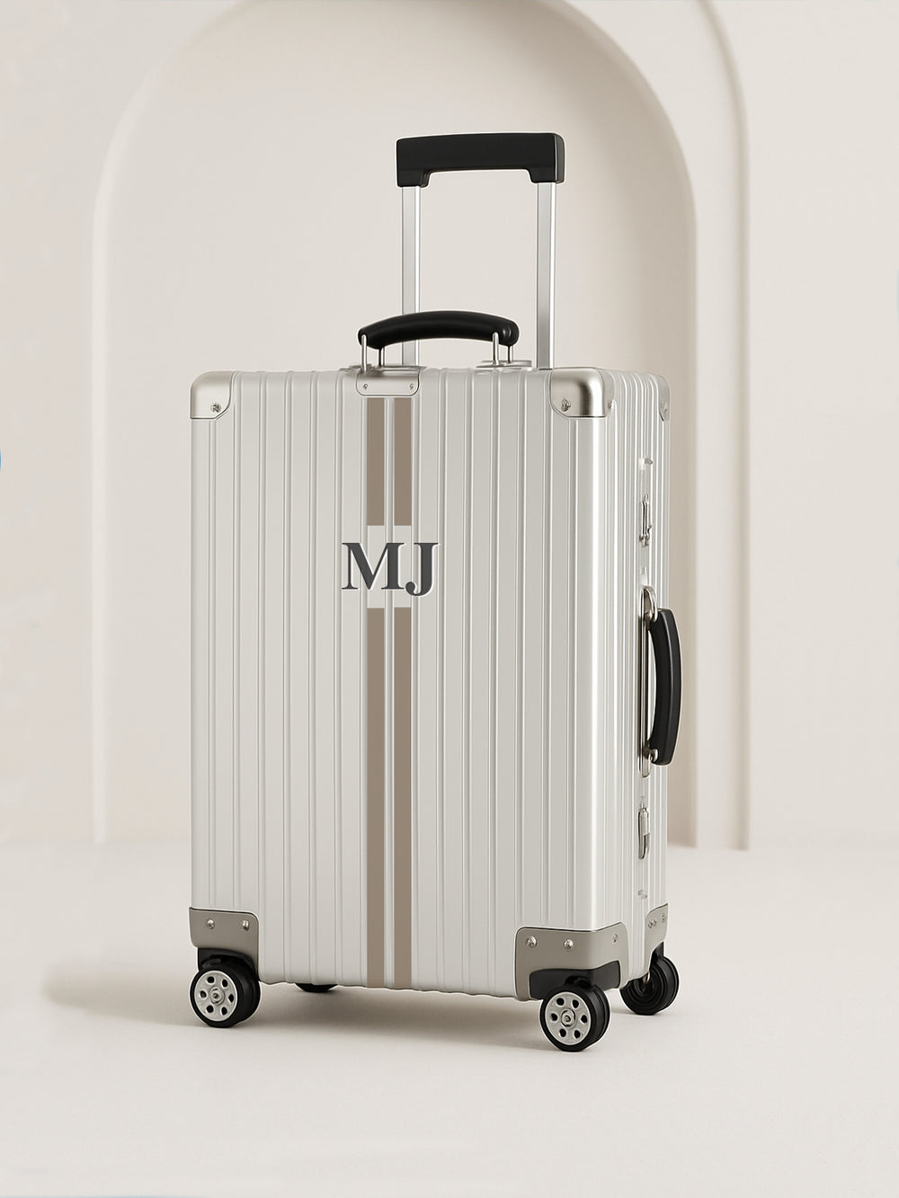 Avelor Luggage – Luxury Travel with Your Personal Touch - XSESWARY