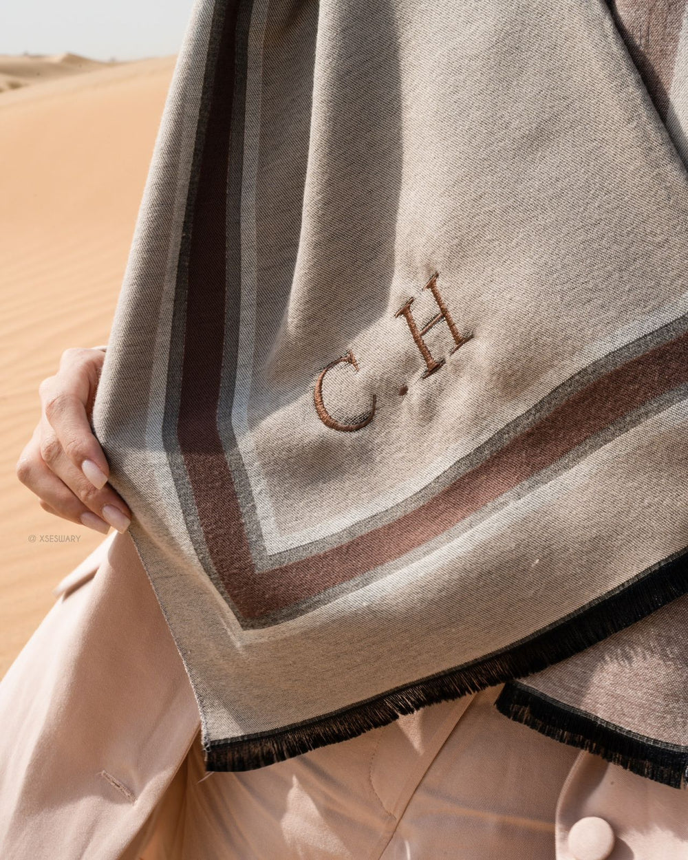 Scarf Beige line Maroon - XSESWARY